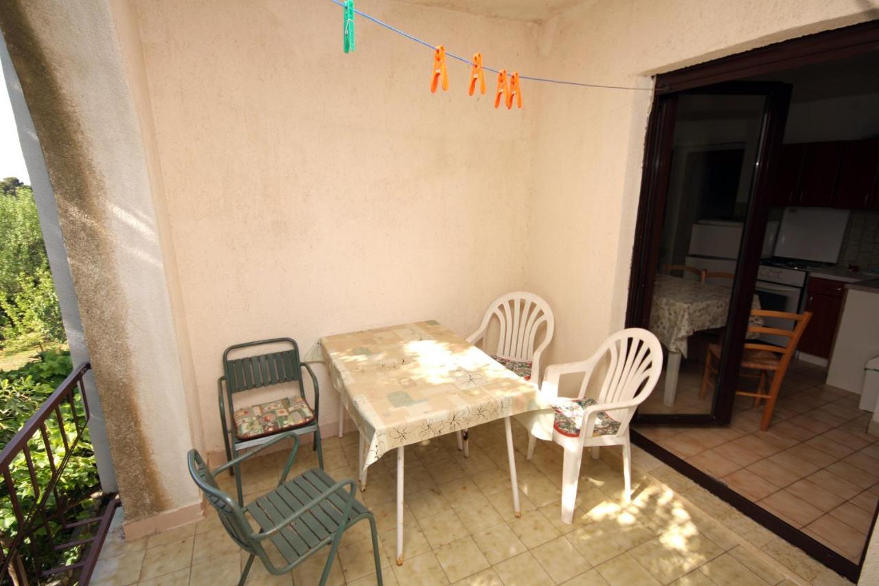 Apartments By The Sea Suha Punta, Rab - 5050 Kampor ภายนอก รูปภาพ