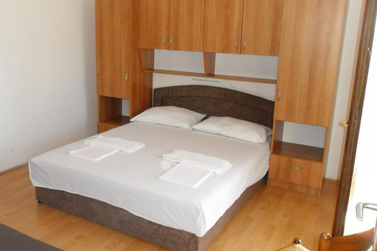 Apartments By The Sea Suha Punta, Rab - 5050 Kampor ภายนอก รูปภาพ